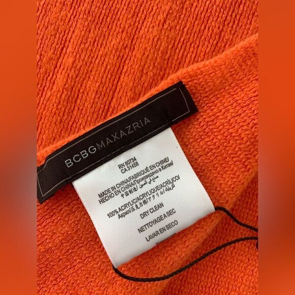 NWT BCBG Scarf - Picture 4 of 4